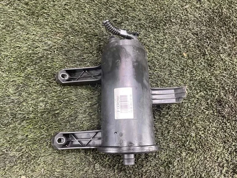 Абсорбер топливного бака BMW 5 2012 16137223207 F10 N52B30