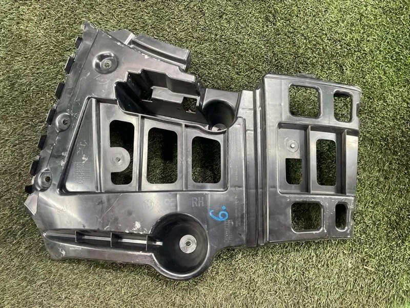 Кронштейн бампера BMW X1 2013 51122991780 E84 N20B20A, задний правый