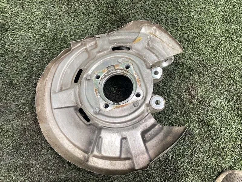 Кулак поворотный BMW 5 2013 F10