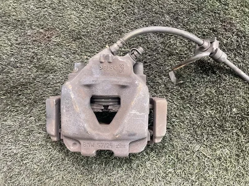 Суппорт тормозной Bmw X1 2013 34116778146 E84 N20B20A, передний правый