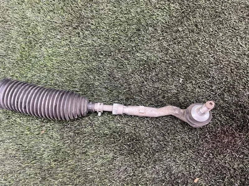 Рулевой наконечник BMW 5 2013 32106784716 F10 N20B20A, передний левый