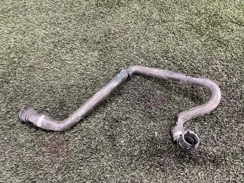 Патрубок системы охлаждения BMW 5 2013 17127619685 F10 N20B20A