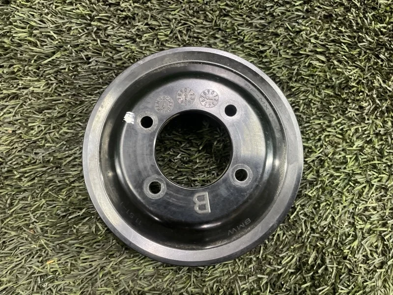 Шкив помпы BMW 5 2004 E60