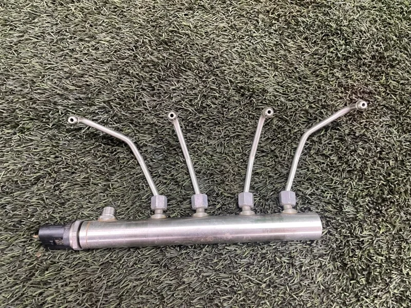 Топливная рампа BMW 5 2013 13537585411 F10 N20B20A