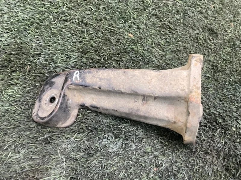 Кронштейн двигателя BMW X5 2004 22116761564 E53 M57D30, правый