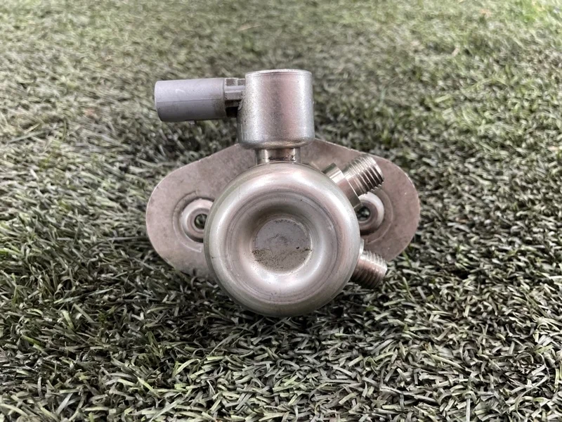 Топливный насос высокого давления BMW X1 2013 E84