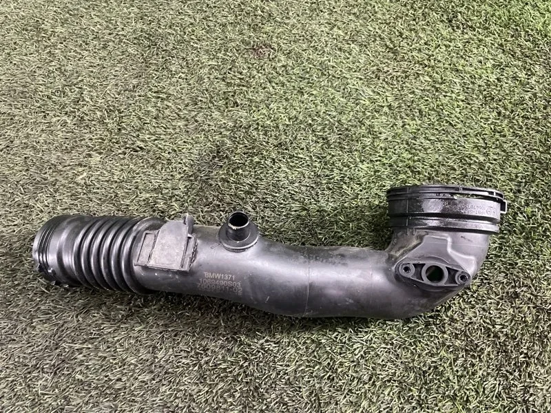 Патрубок интеркулера Bmw X5 2012 13717609811 E70 N55B30