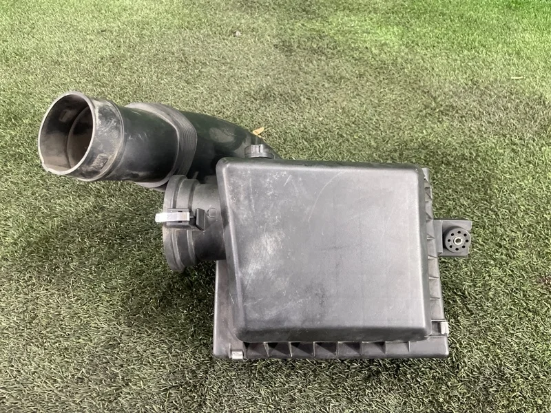 Корпус воздушного фильтра BMW X5 2004 13717526411 E53 N62B44