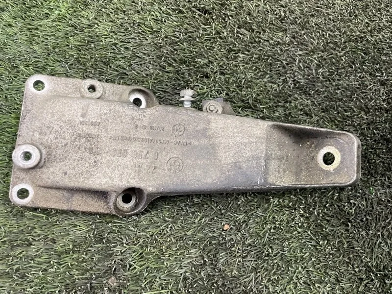 Кронштейн двигателя BMW X5 2006 22116750853 E53 M54B30, левый