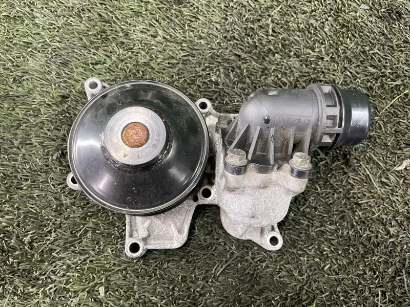 Помпа BMW X5 2012 11518516435 E70 N57D30