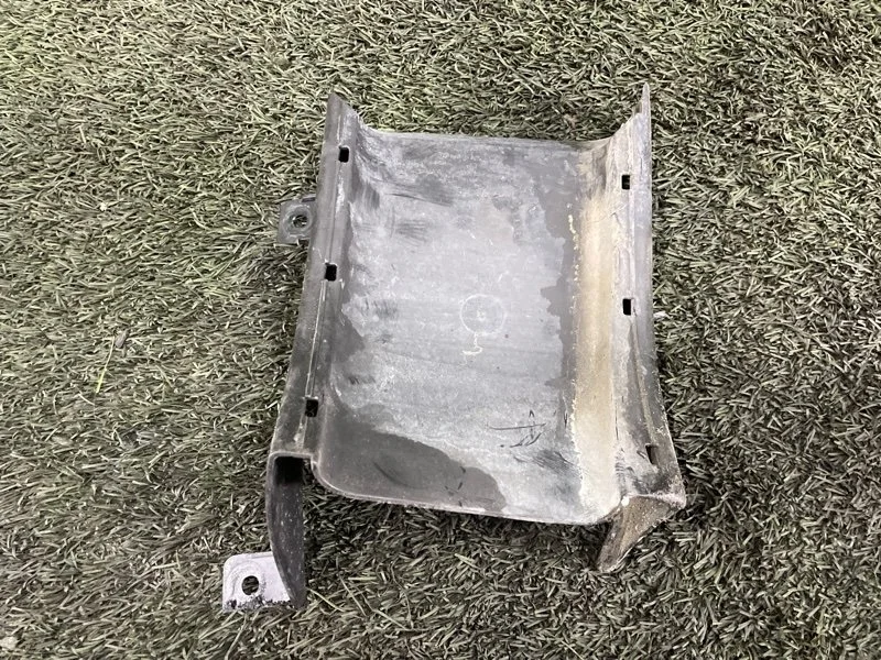 Воздуховод охлаждения тормозов BMW 6 2005 51757033756 E63 N62B48, передний правый