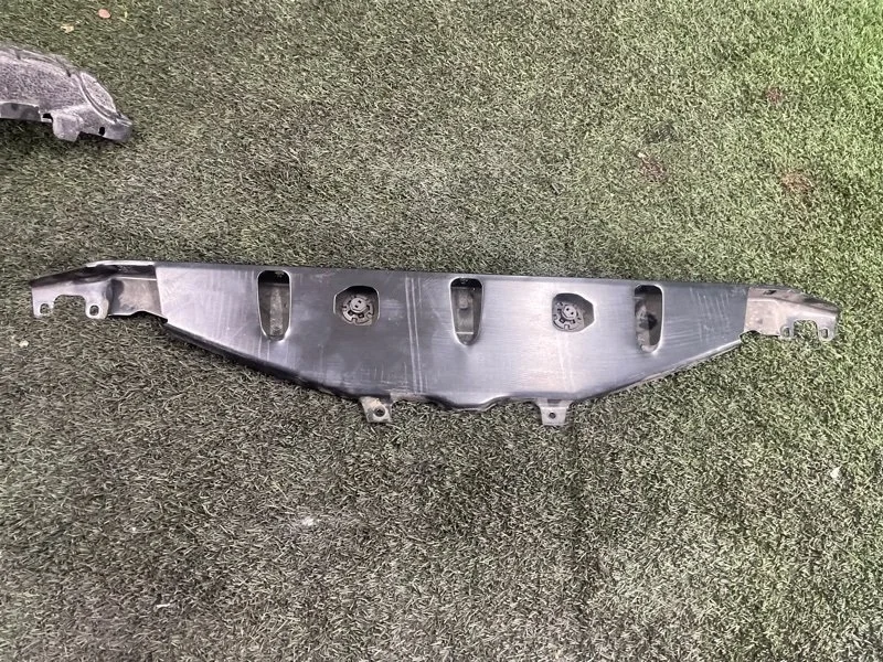 Планка радиатора BMW 5 2015 51647200690 F10 N55B30