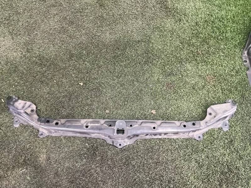 Планка радиатора BMW 5 2008 51647163462 E60 N52B30