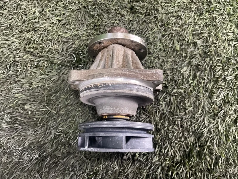 Помпа BMW 5 2004 E60