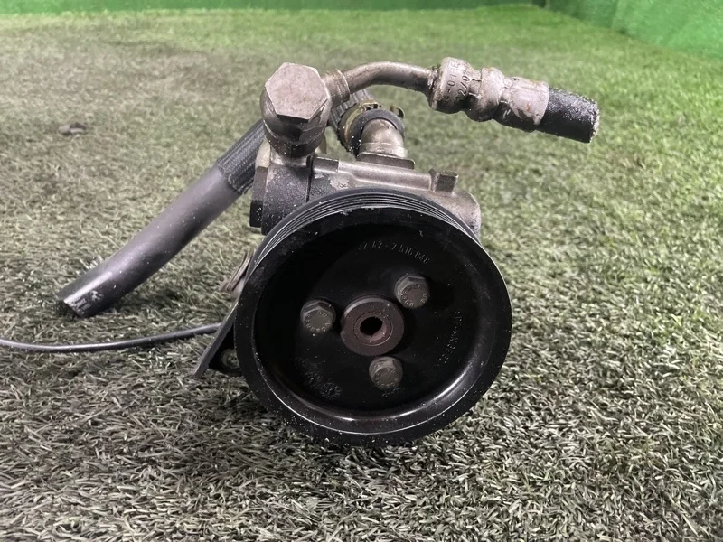 Насос гидроусилителя руля BMW 5 2004 32414037948 E60 M54B30