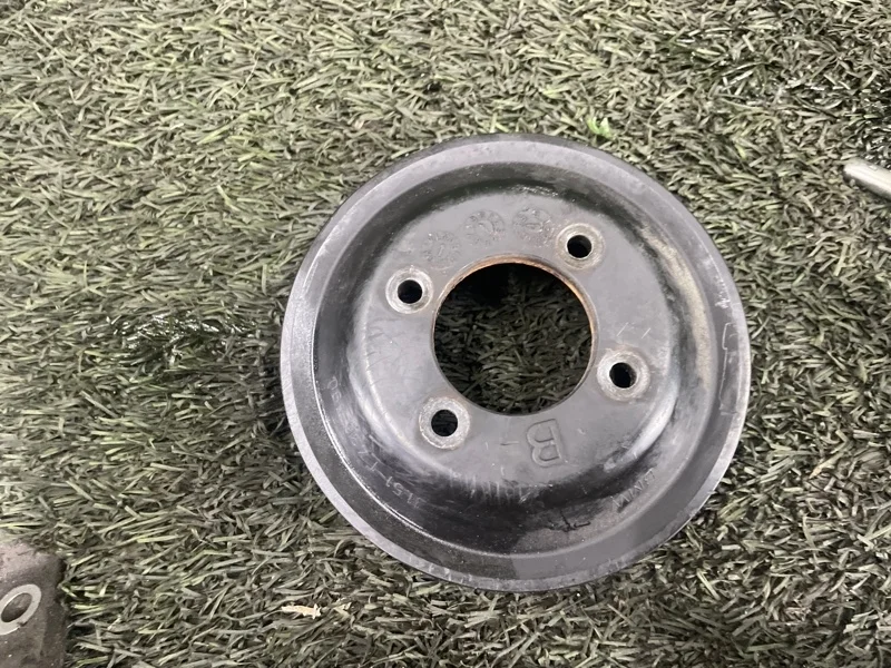 Шкив помпы BMW X5 2001 E53