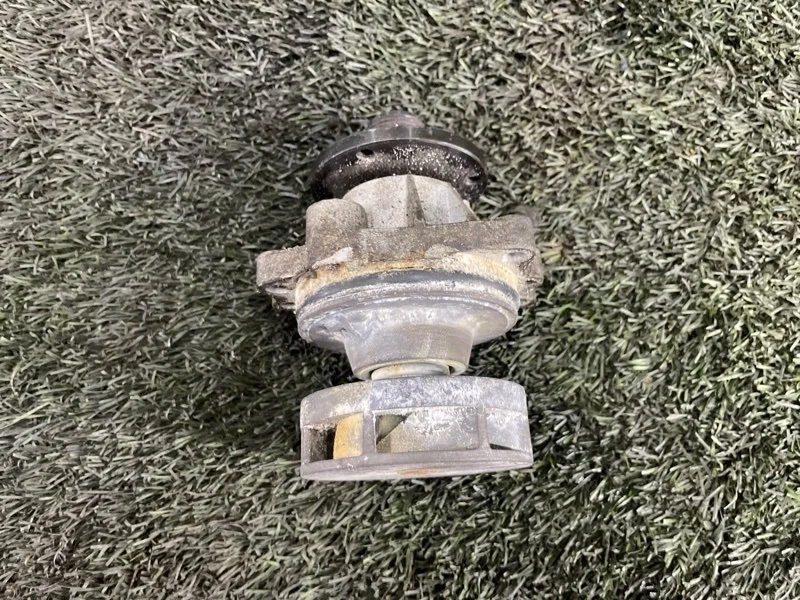 Помпа BMW X5 2001 E53