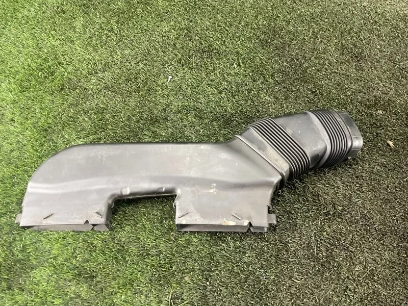 Патрубок воздушного фильтра BMW X1 2012 13717588279 E84 N20B20