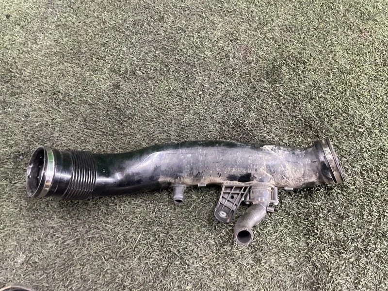 Патрубок интеркулера BMW X5 2012 13717583714 E70 N55B30