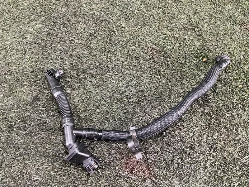 Трубка картерных газов BMW 7 2012 11157646087 F01 N63B44