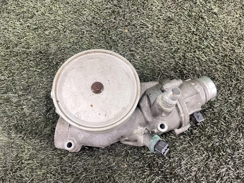 Помпа BMW 7 2012 11537586885 F01 N63B44