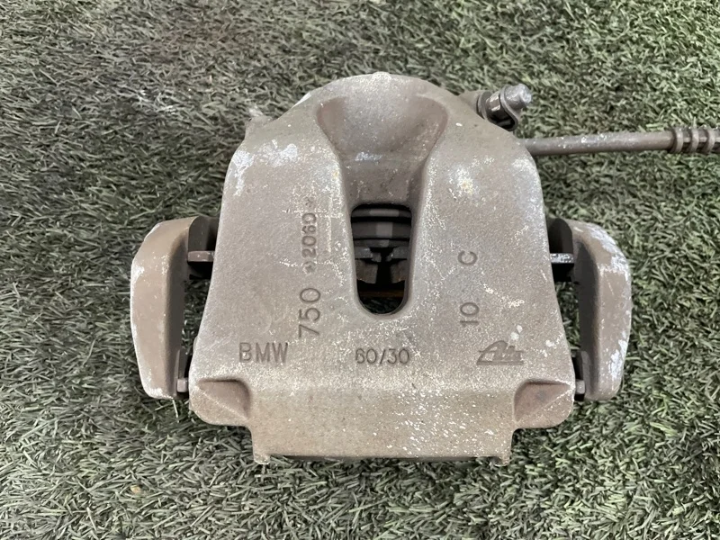 Суппорт тормозной BMW X5 2009 34116776784 E70 N52B30, передний правый