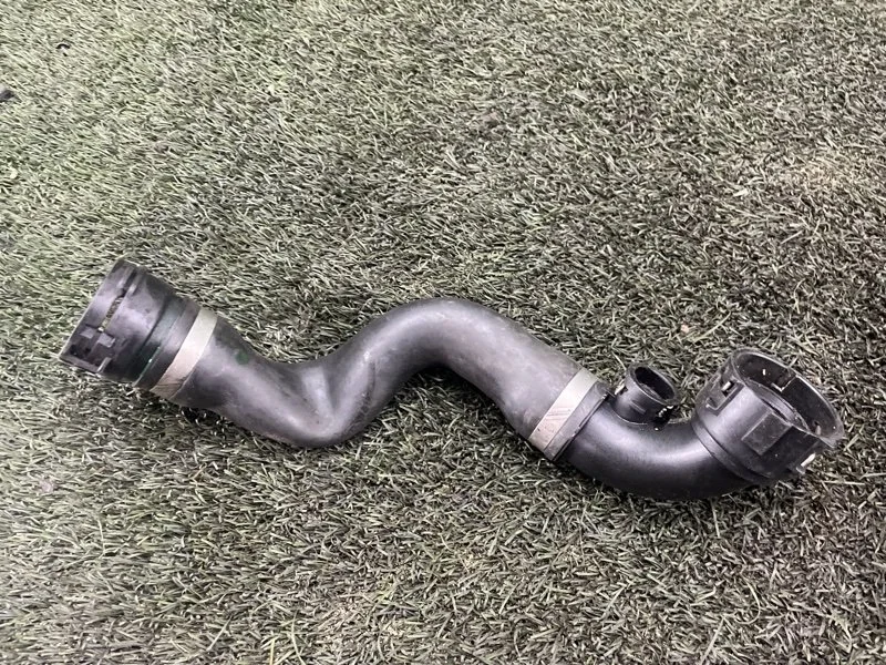 Патрубок системы охлаждения BMW X3 2004 E83