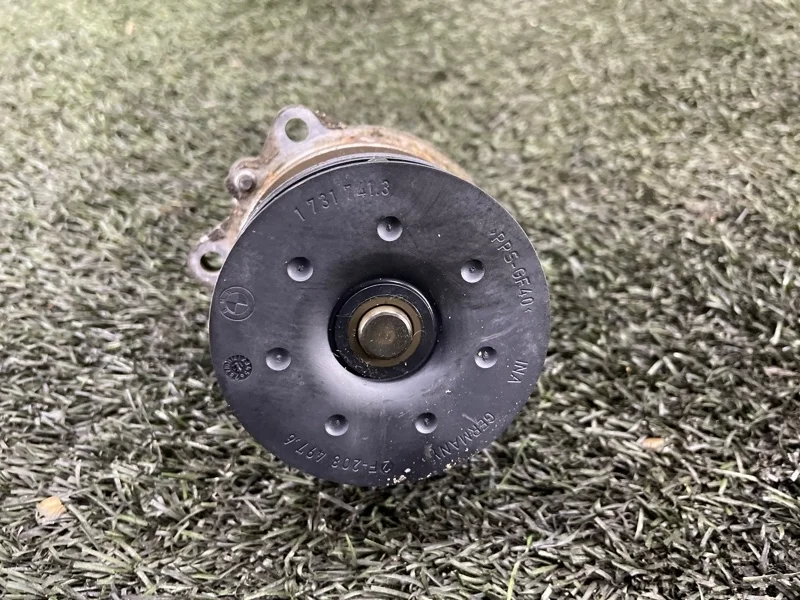 Помпа BMW 5 2004 E60