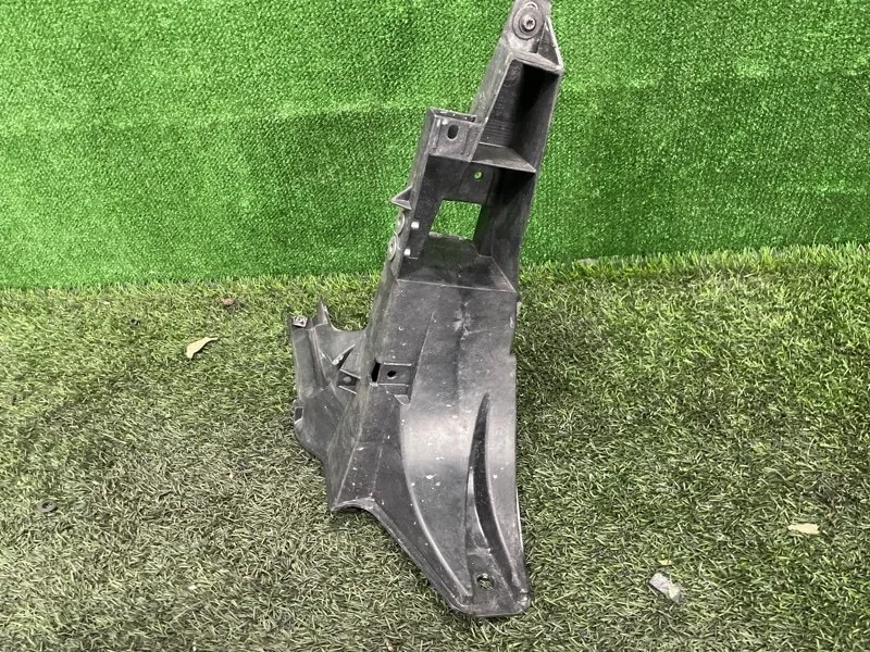 Кронштейн фары BMW X5 2012 51657157983 E70 N55B30, передний левый