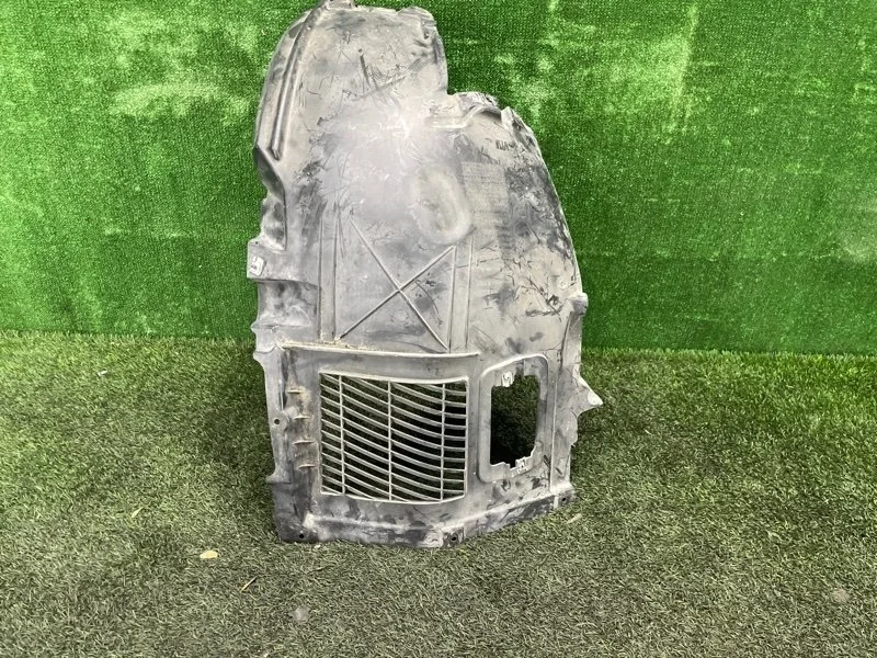 Подкрылок Bmw 7 2012 51717185164 F01 N63B44, передний правый