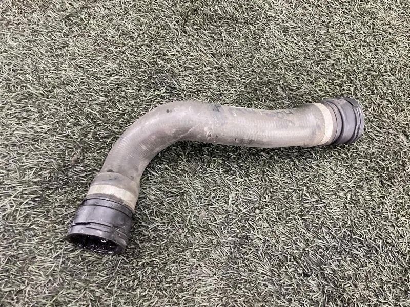 Патрубок системы охлаждения Bmw X5 2005 11537788266 E53 M57D30, правый