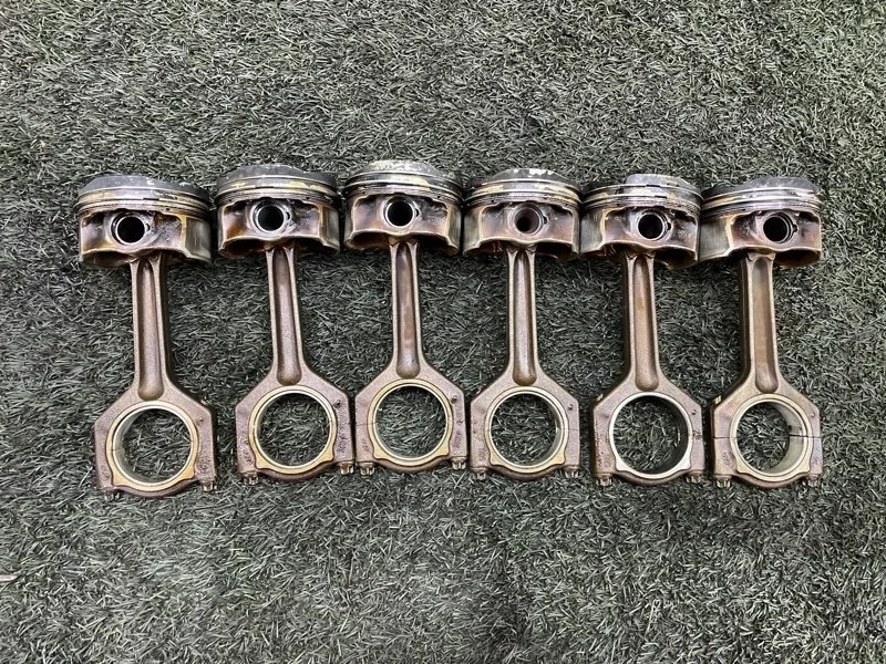 Поршень BMW X5 2012 11258619196 E70 N55B30