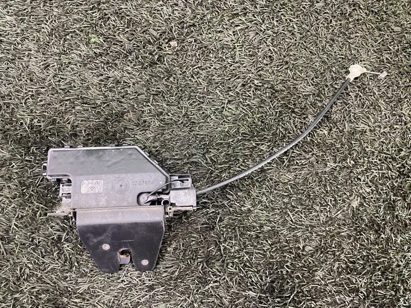 Замок багажника BMW 6 2005 51247840617 E63 N62B48