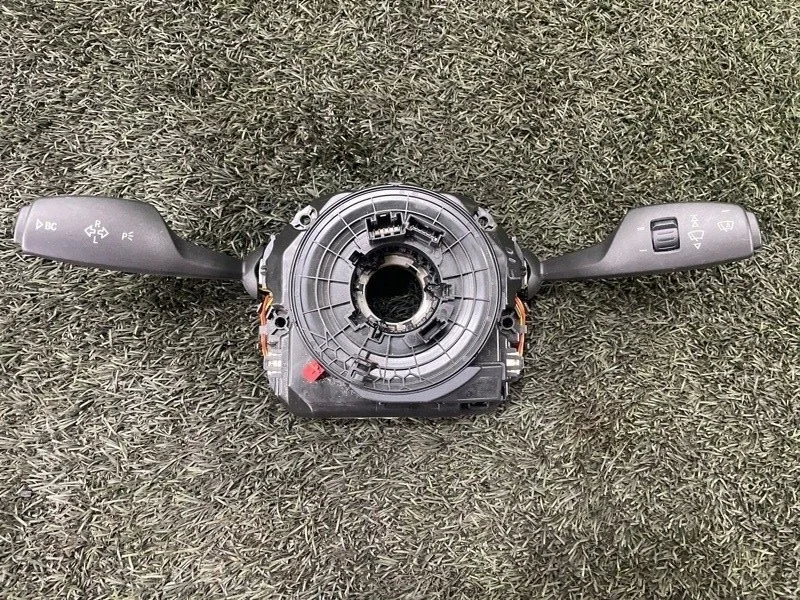 Блок подрулевых переключателей Bmw 5 2012 9214960 F10 N52B30