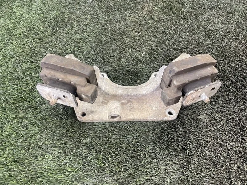 Кронштейн АКПП BMW 5 2003 22316761103 E60 M54B30