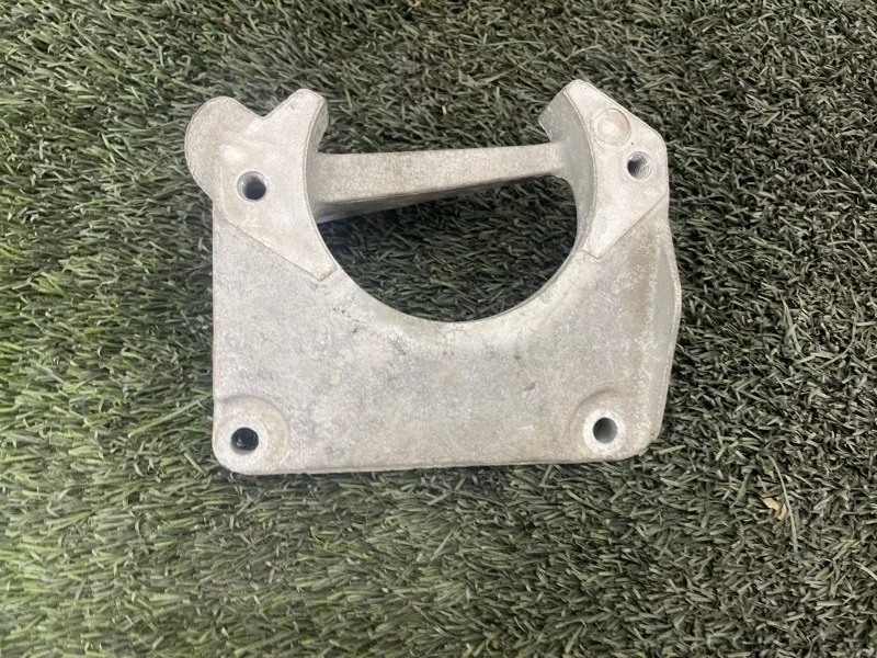 Кронштейн двигателя BMW 5 2005 22116761117 E60 N52B30, левый