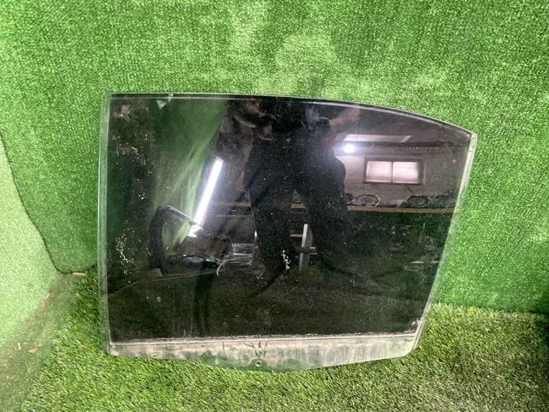 Стекло двери BMW 5 2001 51348159171 E39 TOURING M54B30, заднее левое