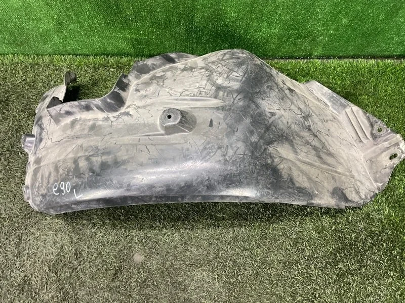 Подкрылок BMW 3 2008 51717154411 E92 N46B20, передний левый