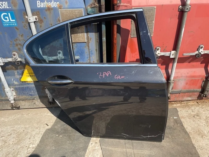 Дверь BMW 5 2016 41007206114 F10 N20B20, задняя правая