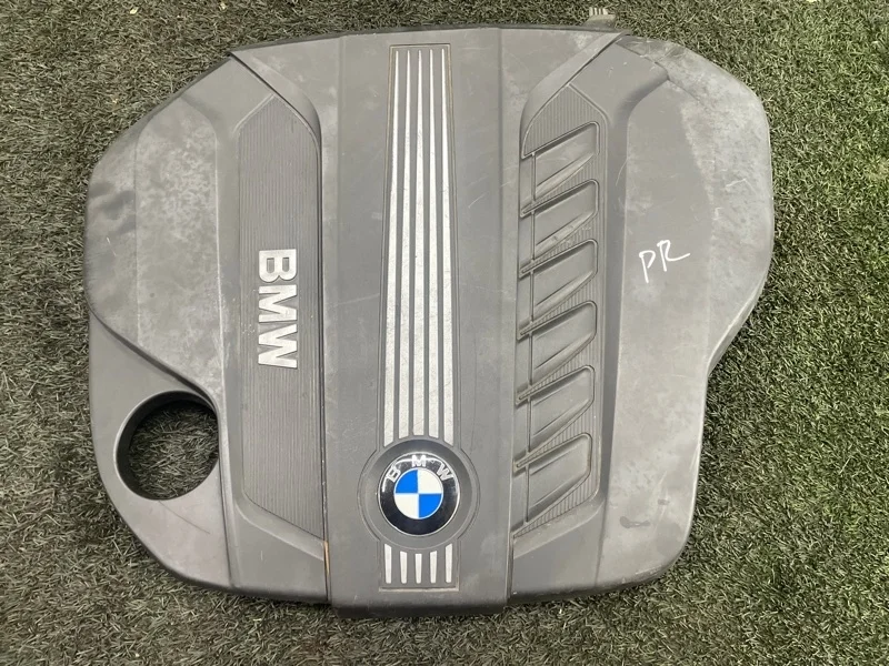 Декоративная крышка двигателя Bmw X5 2012 13717812063 E70 N57D30