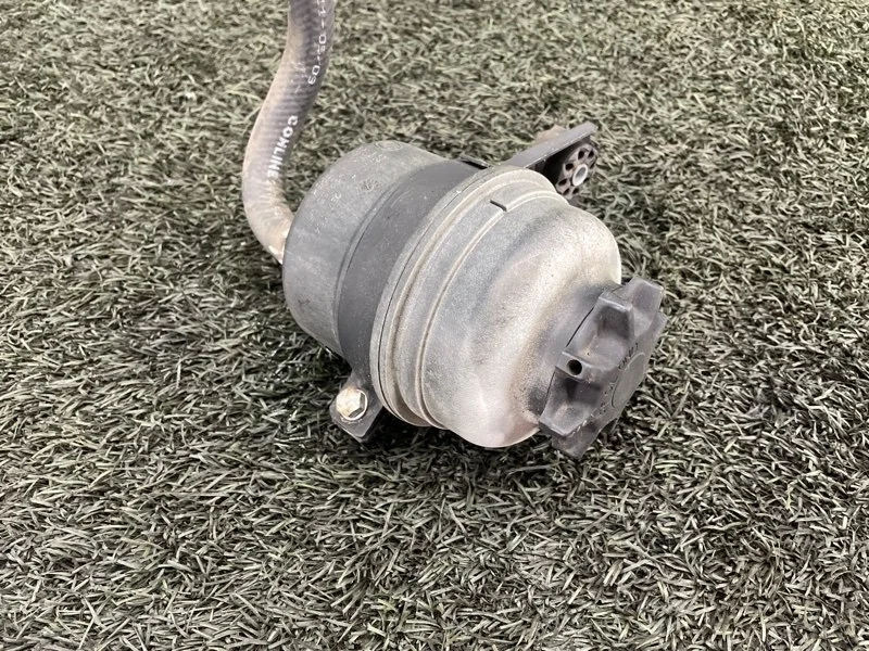 Бачок гидроусилителя руля BMW 3 2010 e90