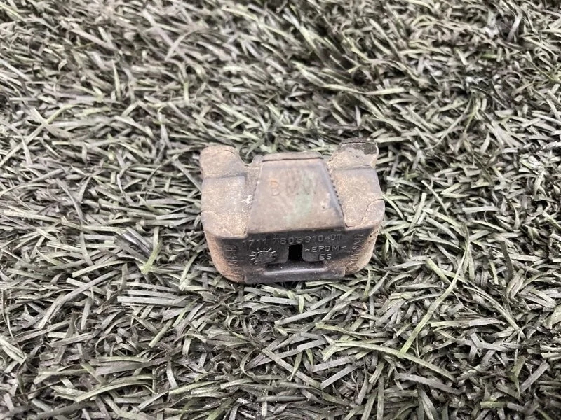 Подушка радиатора BMW 3 2010 e90