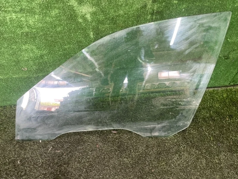 Стекло двери BMW 5 51328159169 E39, переднее левое
