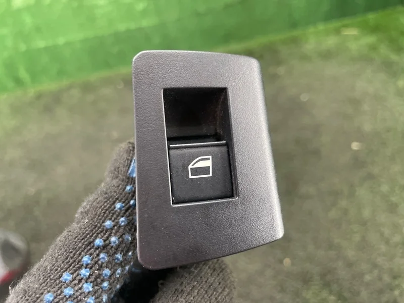Кнопка стеклоподъемника BMW X5 2005 E53
