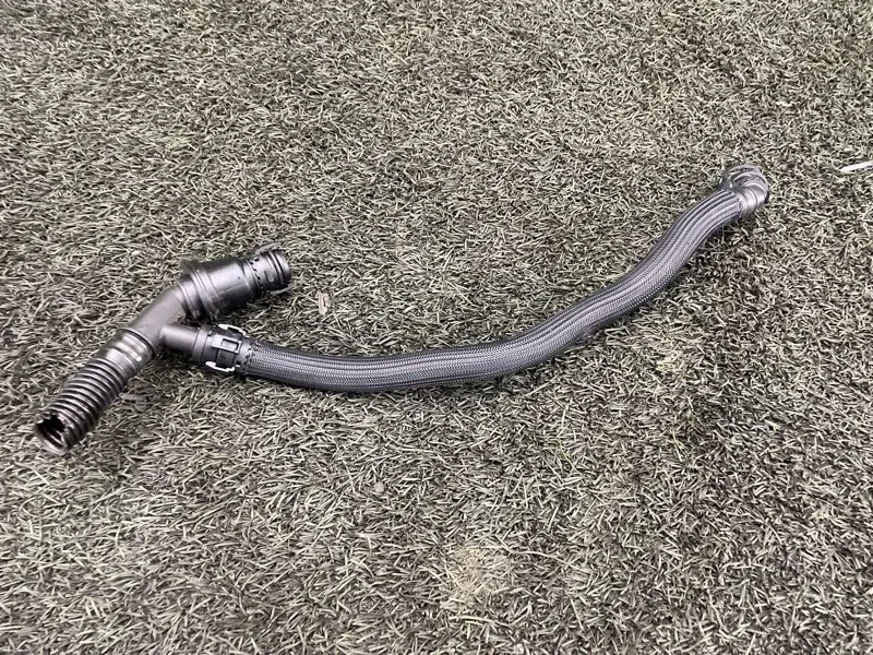 Трубка картерных газов BMW X5 2012 11157575643 E70 N63B44