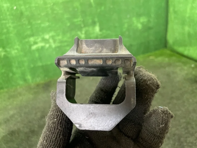 Крепление радиатора BMW 1 E87