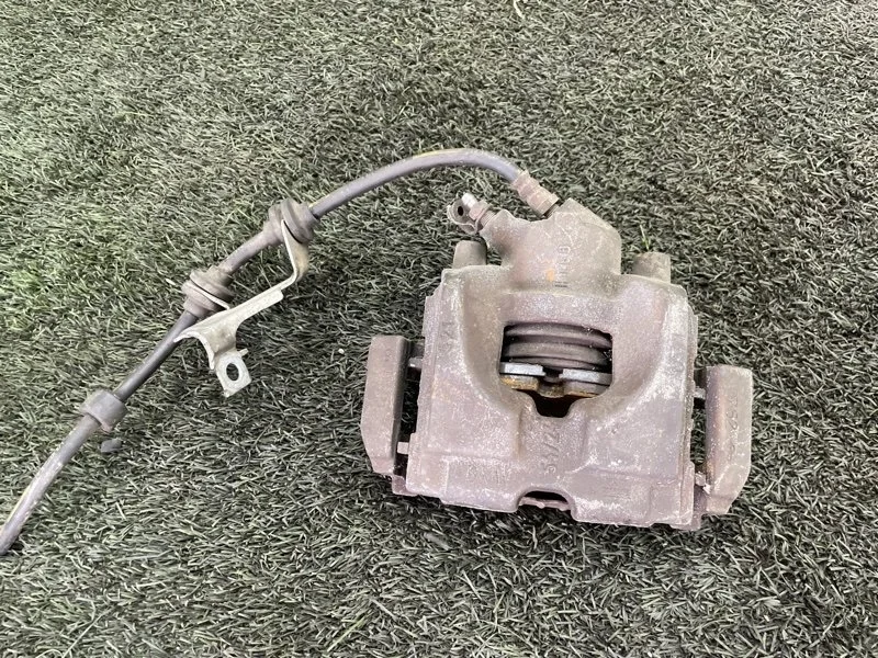 Суппорт тормозной Bmw 3 2010 34116776528 E90 N46B20BD, передний левый