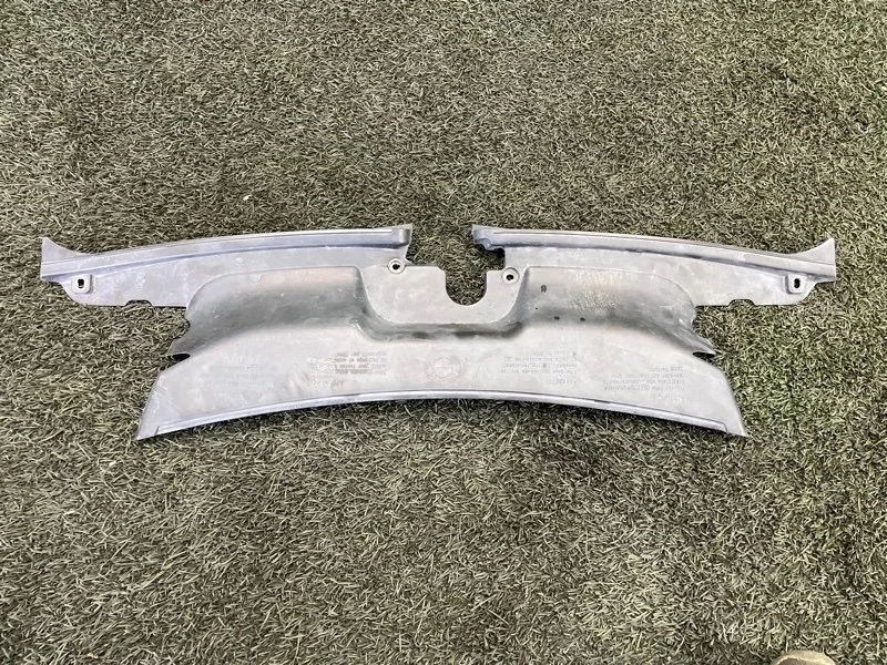 Планка радиатора BMW X3 E83