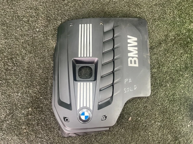 Декоративная крышка двигателя BMW 5 2012 11127584636 F10 N52B30