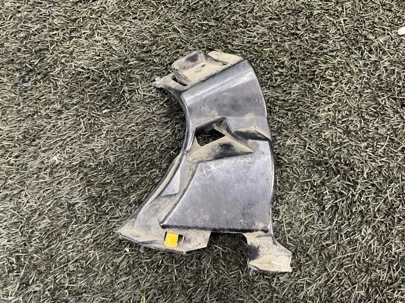 Кронштейн бампера BMW 5GT 2013 51647203827 F07 N57D30, передний левый